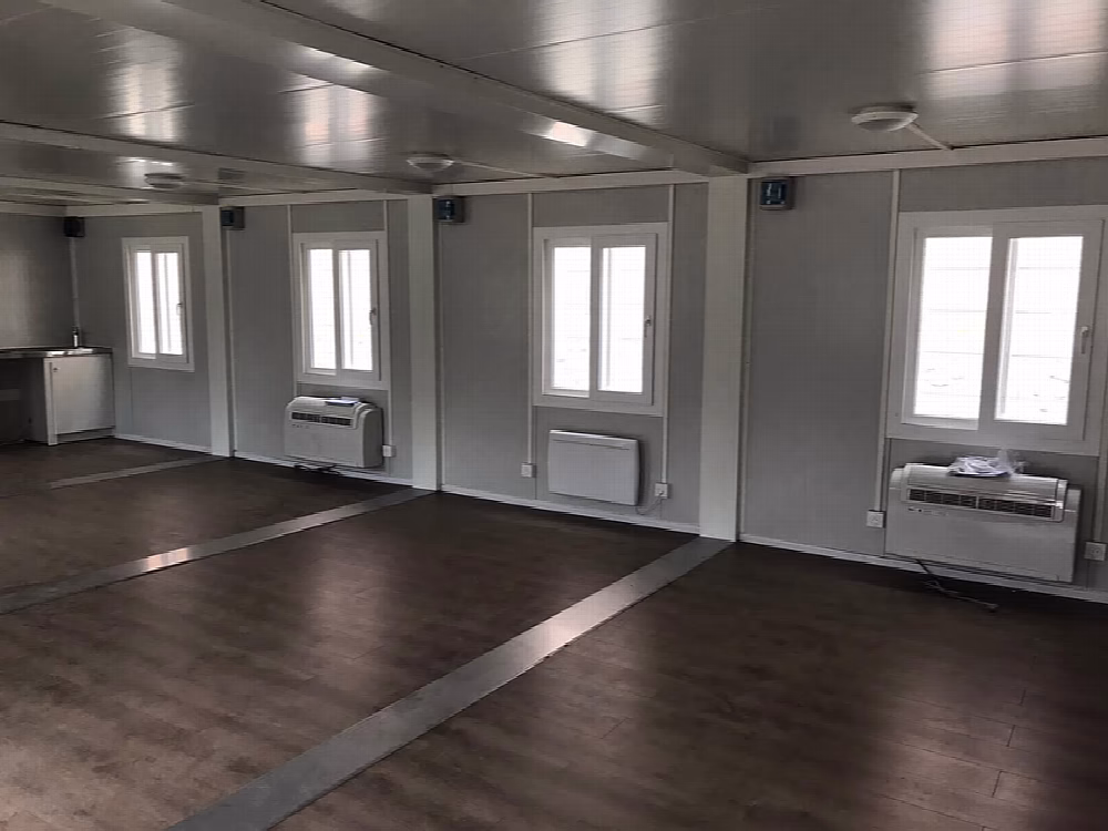 Bureaux associatifs modulaires pour l'association Arc-en-Ciel — vue 4