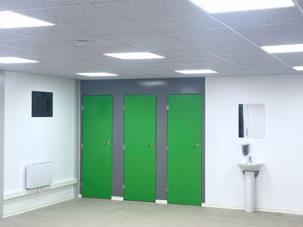 Sanitaires du bâtiment modulaire NordPlast — vue 2