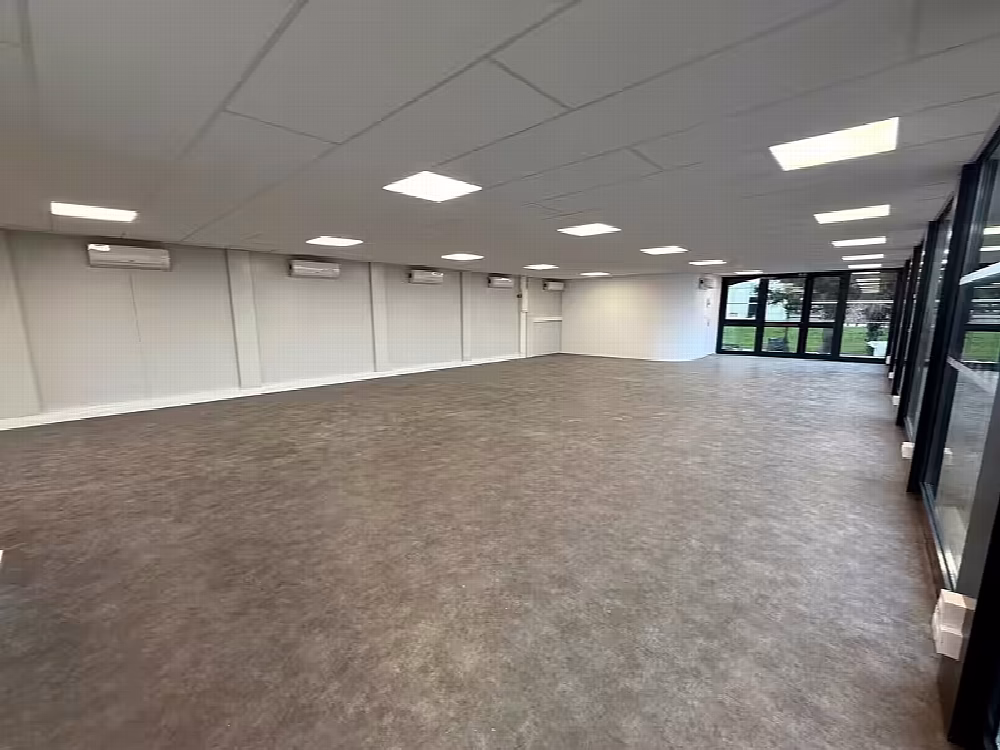 Reconditionnement complet d'un bâtiment modulaire — vue 4