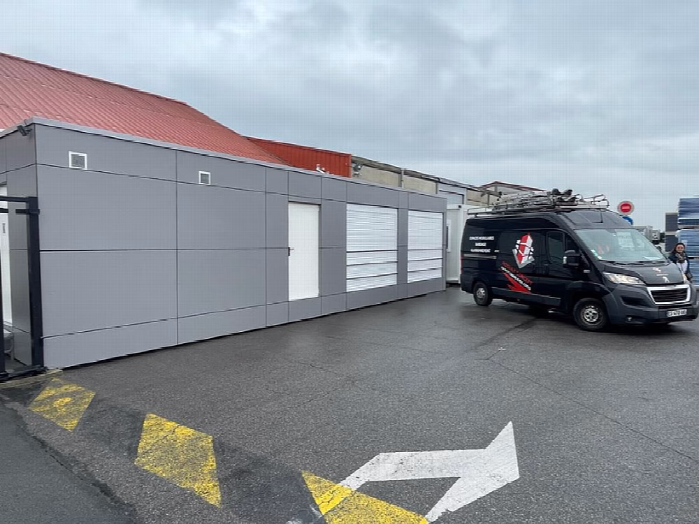 Réfectoire modulaire pour la Brasserie Castelain à Bénifontaine — vue 2