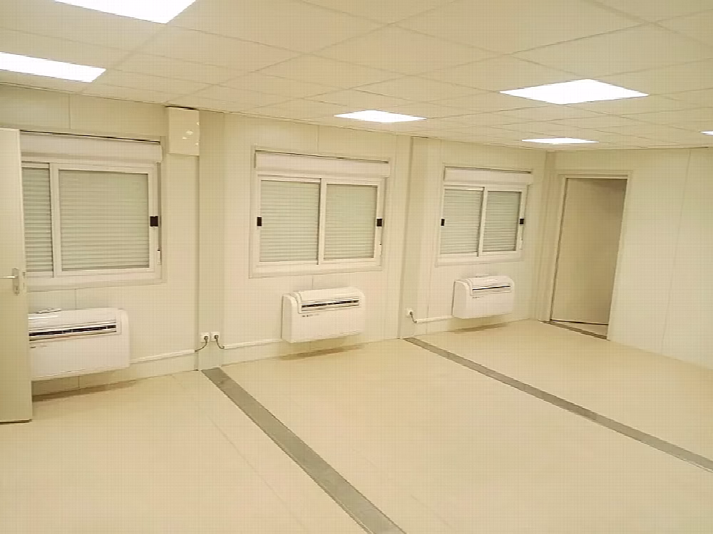 Vestiaire, réfectoire et sanitaire PMR modulaires à Fontainebleau — vue 4