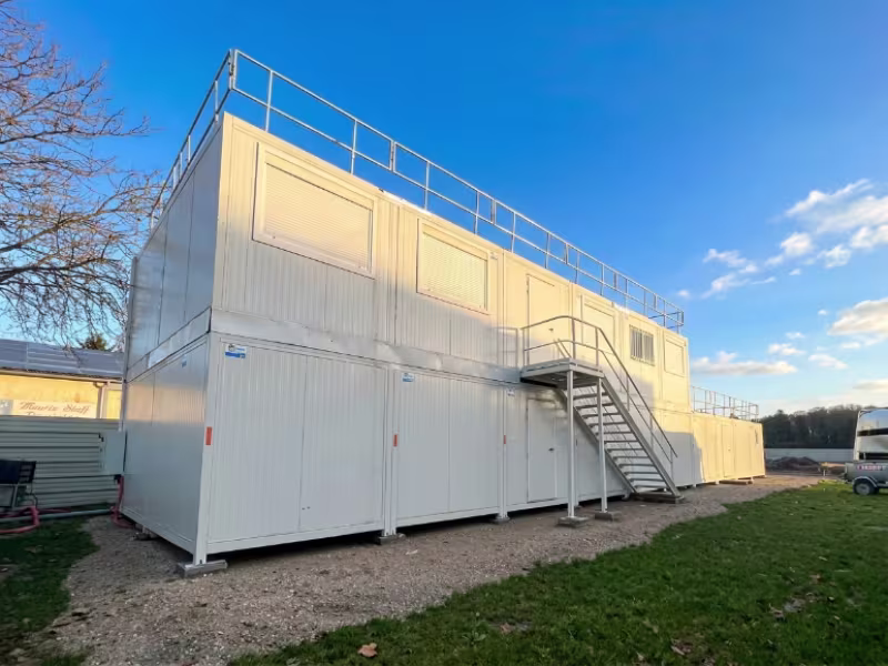 Assemblage multi-modules d'un bungalow modulaire