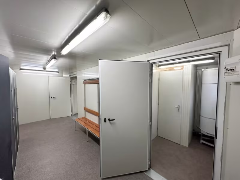 Vestiaire modulaire pour équipe de chantier