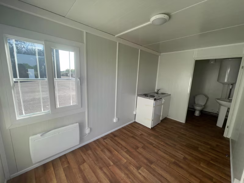 Vestiaire sanitaire modulaire avec douches