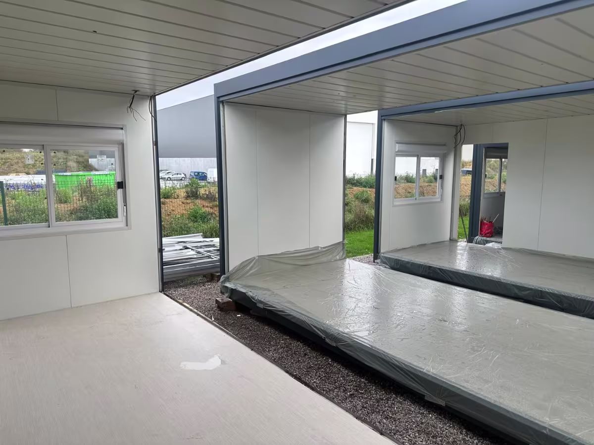 Fabrication en atelier d'un bâtiment modulaire pérenne