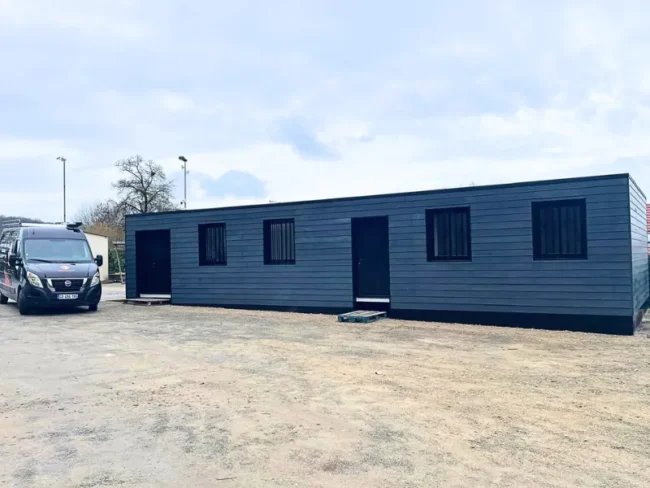 Réfectoire / Sanitaire PMR / Vestiaire