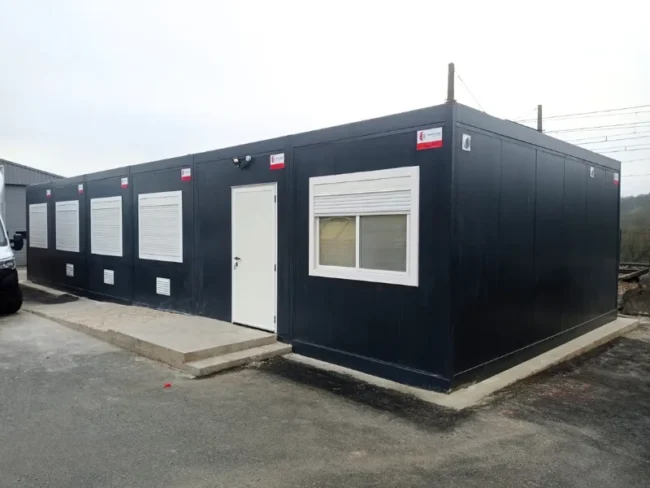 Réfectoire / Sanitaire PMR / Vestiaire